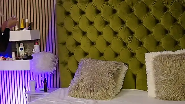 TiffanyMaze online show from 03-03-25, 12:58