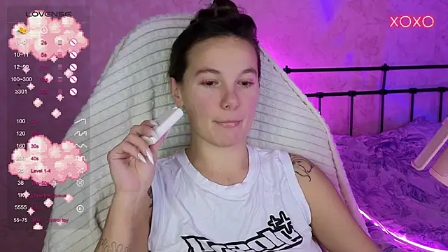 lil luna x online show from 10-12-25, 07:57