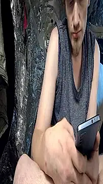 Snapshot of kindlethefire chatting on 09-11-25, 11:54 kindlethefire online show from 09-11-25, 11:54