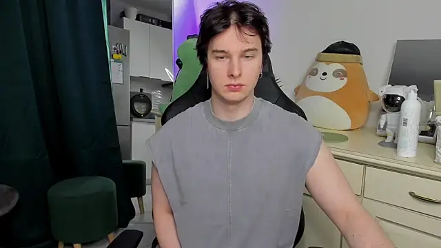 Vincent Strong online show from 04-13-26, 09:15