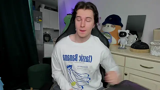Vincent Strong online show from 05-01-26, 03:44