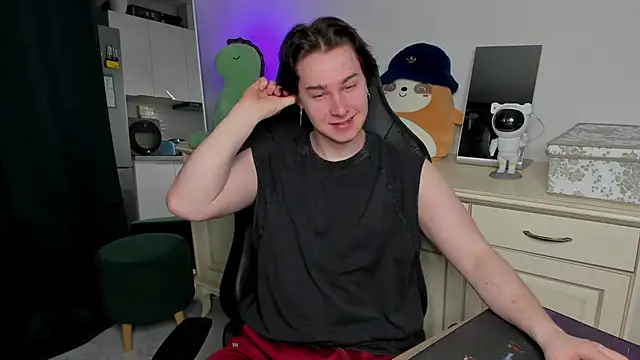 Vincent Strong online show from 05-03-26, 03:23