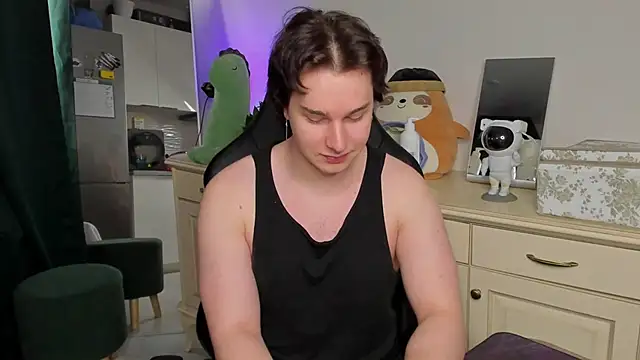 Vincent Strong online show from 05-13-26, 06:33