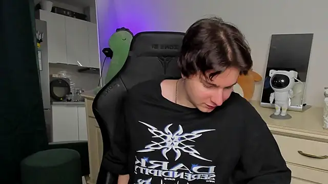 Vincent Strong online show from 05-16-26, 08:22