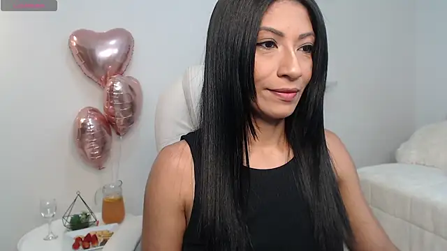 sofia perez    online show from 09-21-25, 07:37