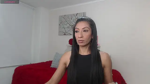 sofia perez    online show from 05-26-26, 07:54