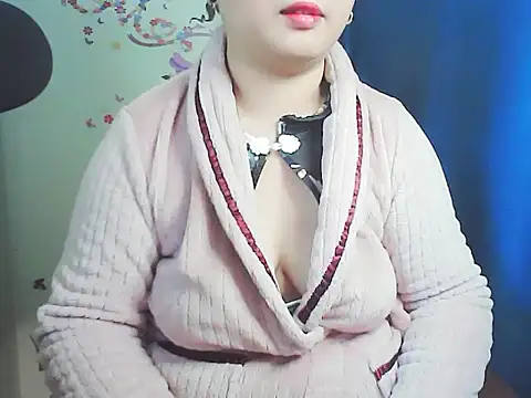 Snapshot of xiaorou-z chatting on 01-06-26, 05:00 xiaorou-z online show from 01-06-26, 05:00