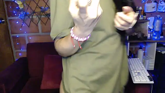 Nathacha online show from 09-24-25, 10:57