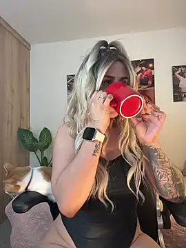 zafiro mo0n online show from 01-12-25, 04:00