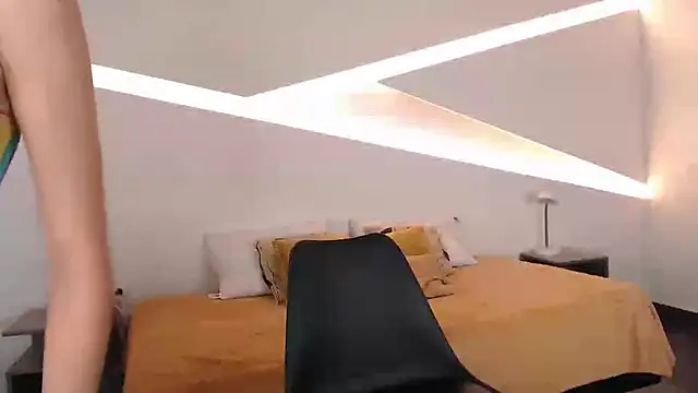 hot little bunny online show from 01-11-25, 09:15