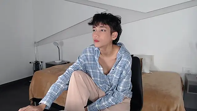 hot little bunny online show from 02-05-25, 09:29