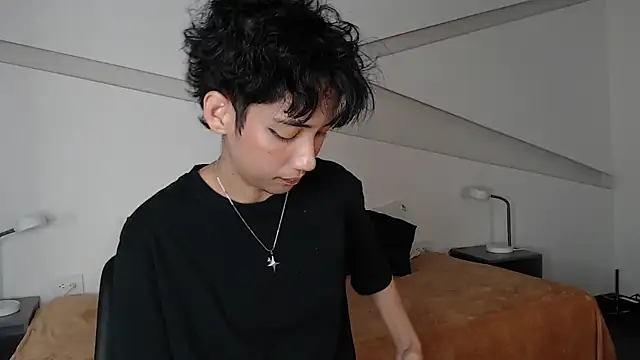 hot little bunny online show from 02-22-25, 12:38