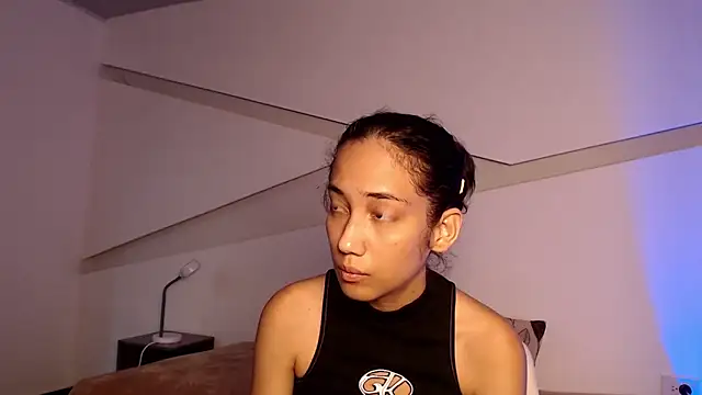 hot little bunny online show from 10-19-25, 08:42