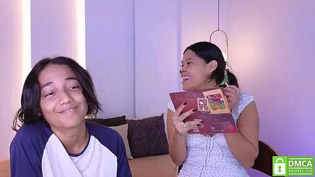 hot little bunny online show from 10-31-25, 09:05