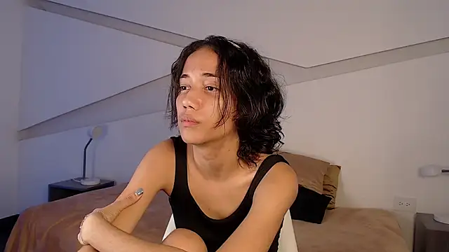 hot little bunny online show from 11-05-25, 09:48