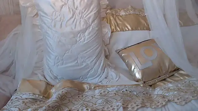 Snapshot of Mia-Montal777 chatting on 02-03-25, 01:08 Mia-Montal777 online show from 02-03-25, 01:08