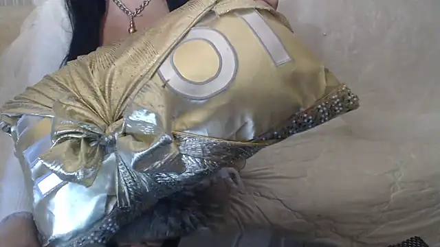 Snapshot of Mia-Montal777 chatting on 12-14-25, 03:01 Mia-Montal777 online show from 12-14-25, 03:01