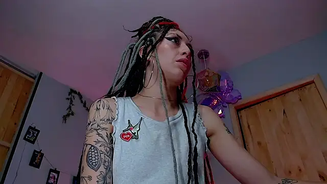 VickyJackson  online show from 11-25-25, 10:54