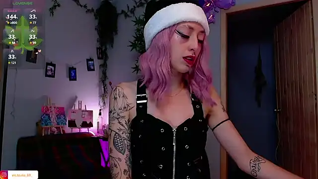 VickyJackson  online show from 12-15-25, 08:02