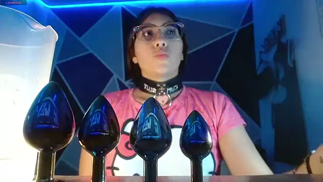 DaMikaela  online show from 09-12-25, 06:41