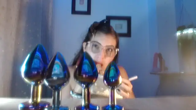 Snapshot of DaMikaela_ chatting on 02-02-26, 05:11 DaMikaela online show from 02-02-26, 05:11