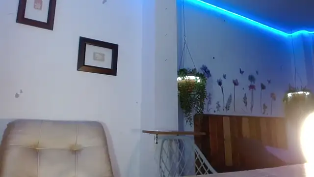 Snapshot of DaMikaela_ chatting on 02-04-26, 06:36 DaMikaela online show from 02-04-26, 06:36