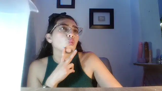 Snapshot of DaMikaela_ chatting on 02-10-26, 06:56 DaMikaela online show from 02-10-26, 06:56