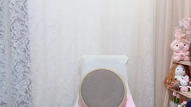 Snapshot of Rellababyy chatting on 10-29-25, 01:19 Rellababyy online show from 10-29-25, 01:19