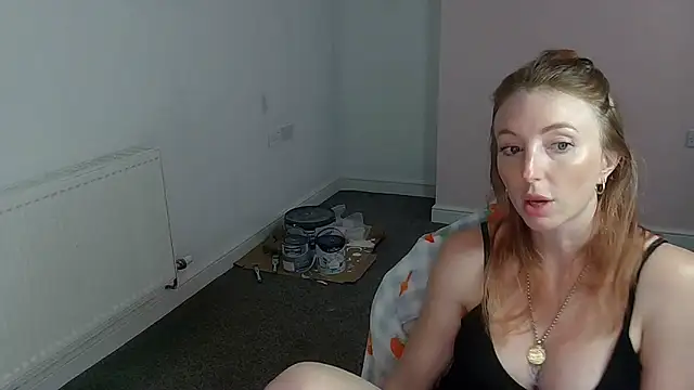 Red firesquirt online show from 06-04-26, 06:14