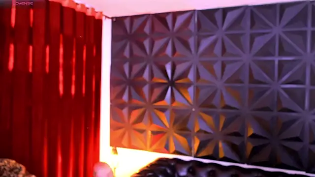 Snapshot of Misselektra__ chatting on 12-28-24, 03:47 Misselektra online show from 12-28-24, 03:47