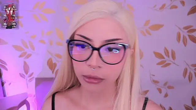 Snapshot of Misselektra__ chatting on 12-05-25, 05:05 Misselektra online show from 12-05-25, 05:05