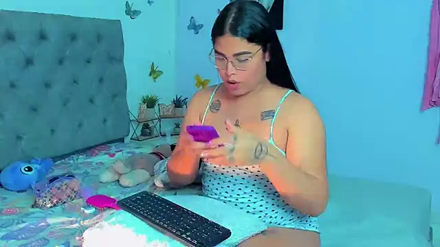 Snapshot of mabellfox chatting on 01-09-25, 09:26 mabellfox online show from 01-09-25, 09:26