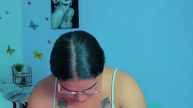 Snapshot of mabellfox chatting on 01-25-25, 12:17 mabellfox online show from 01-25-25, 12:17