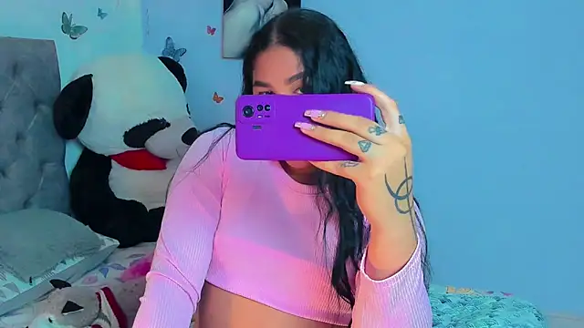 Snapshot of mabellfox chatting on 02-14-25, 04:09 mabellfox online show from 02-14-25, 04:09