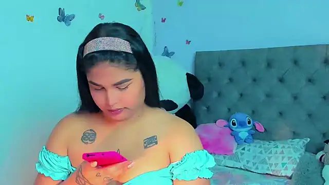 Snapshot of mabellfox chatting on 03-08-25, 05:22 mabellfox online show from 03-08-25, 05:22