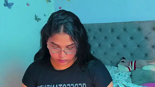 Snapshot of mabellfox chatting on 03-12-25, 03:51 mabellfox online show from 03-12-25, 03:51