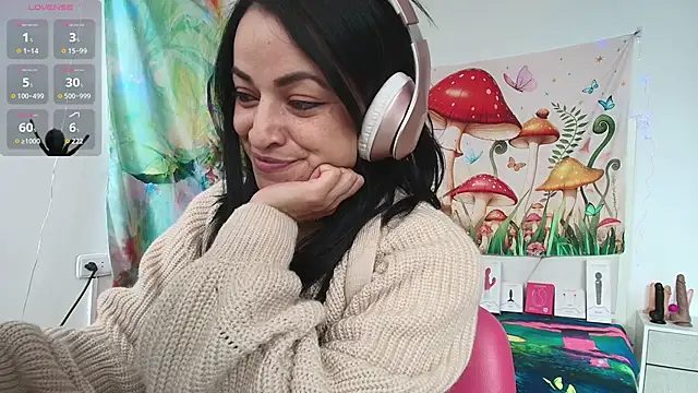 LovelyAzucena online show from 03-10-26, 02:00