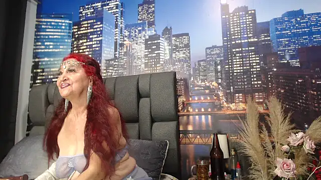 Snapshot of Lucy_mature8 chatting on 06-28-26, 09:54 Lucy mature8 online show from 06-28-26, 09:54