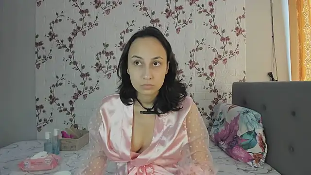 Snapshot of Alisagold90 chatting on 02-12-25, 01:27 Alisagold90 online show from 02-12-25, 01:27