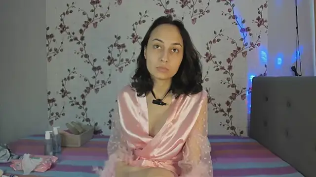 Snapshot of Alisagold90 chatting on 02-14-25, 12:36 Alisagold90 online show from 02-14-25, 12:36