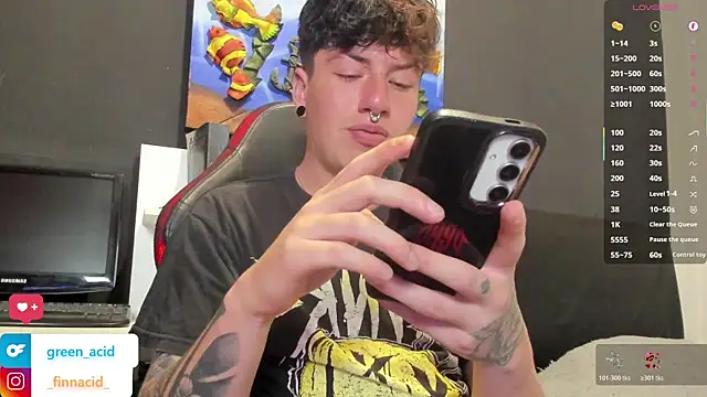 Green acid01 online show from 04-24-26, 07:27