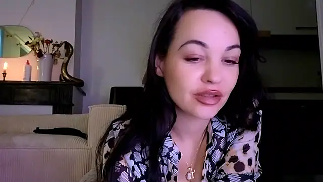 Lilie romeo online show from 12-13-24, 04:05