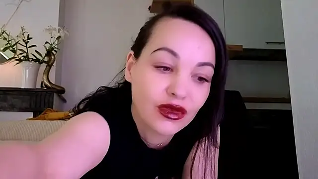 Lilie romeo online show from 12-23-24, 11:36