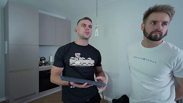 enjoy me online show from 04-02-26, 09:29