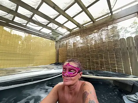 Snapshot of prainxxx22 chatting on 11-15-25, 07:21 prainxxx22 online show from 11-15-25, 07:21