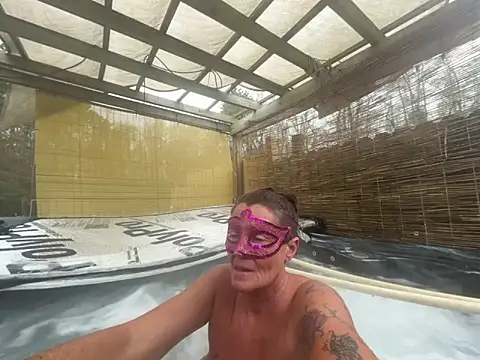 Snapshot of prainxxx22 chatting on 12-04-25, 07:11 prainxxx22 online show from 12-04-25, 07:11