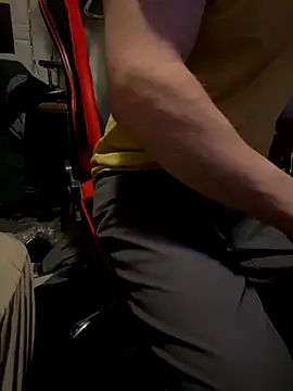 Snapshot of Duedraad chatting on 10-09-25, 03:32 Duedraad online show from 10-09-25, 03:32