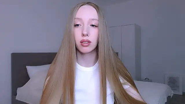 Luna insniity online show from 04-02-26, 09:12