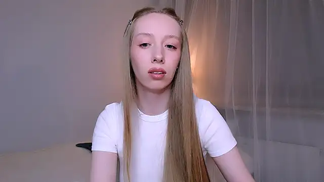 Luna insniity online show from 04-19-26, 09:39