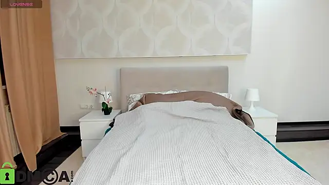 Snapshot of Donna_Evans chatting on 11-14-25, 11:57 Donna Evans online show from 11-14-25, 11:57